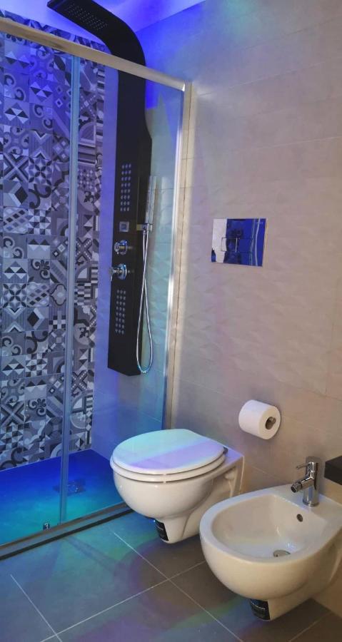 Bed and Breakfast Domus Leone Tre Neapel Exterior foto
