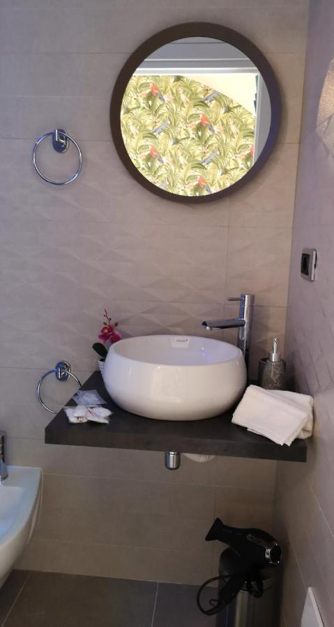 Bed and Breakfast Domus Leone Tre Neapel Exterior foto