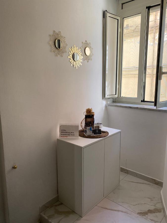 Bed and Breakfast Domus Leone Tre Neapel Exterior foto